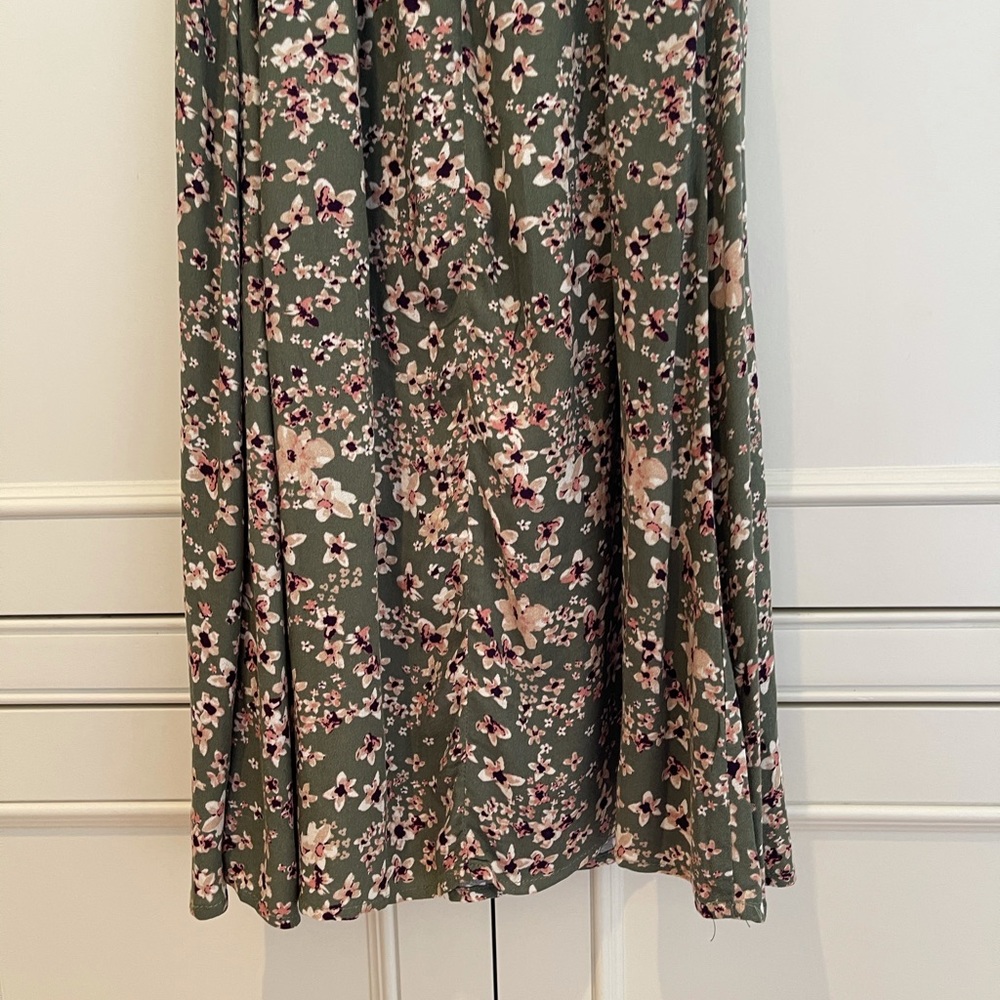 Array Green Sun Dress. - Picture 6 of 6